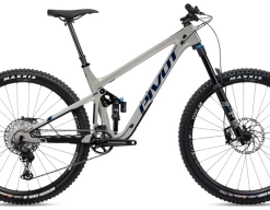 Pivot Switchblade Race XT